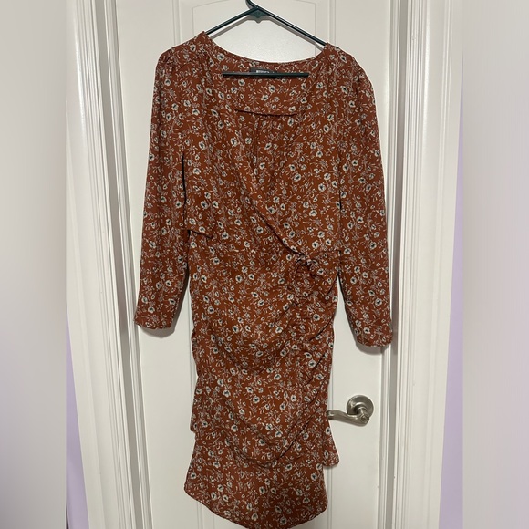 MISSGUIDED floral dress - Picture 1 of 3